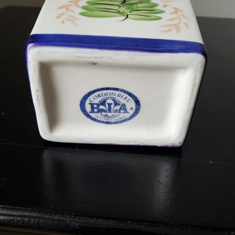 Vintage Cordon Bleu International Vase